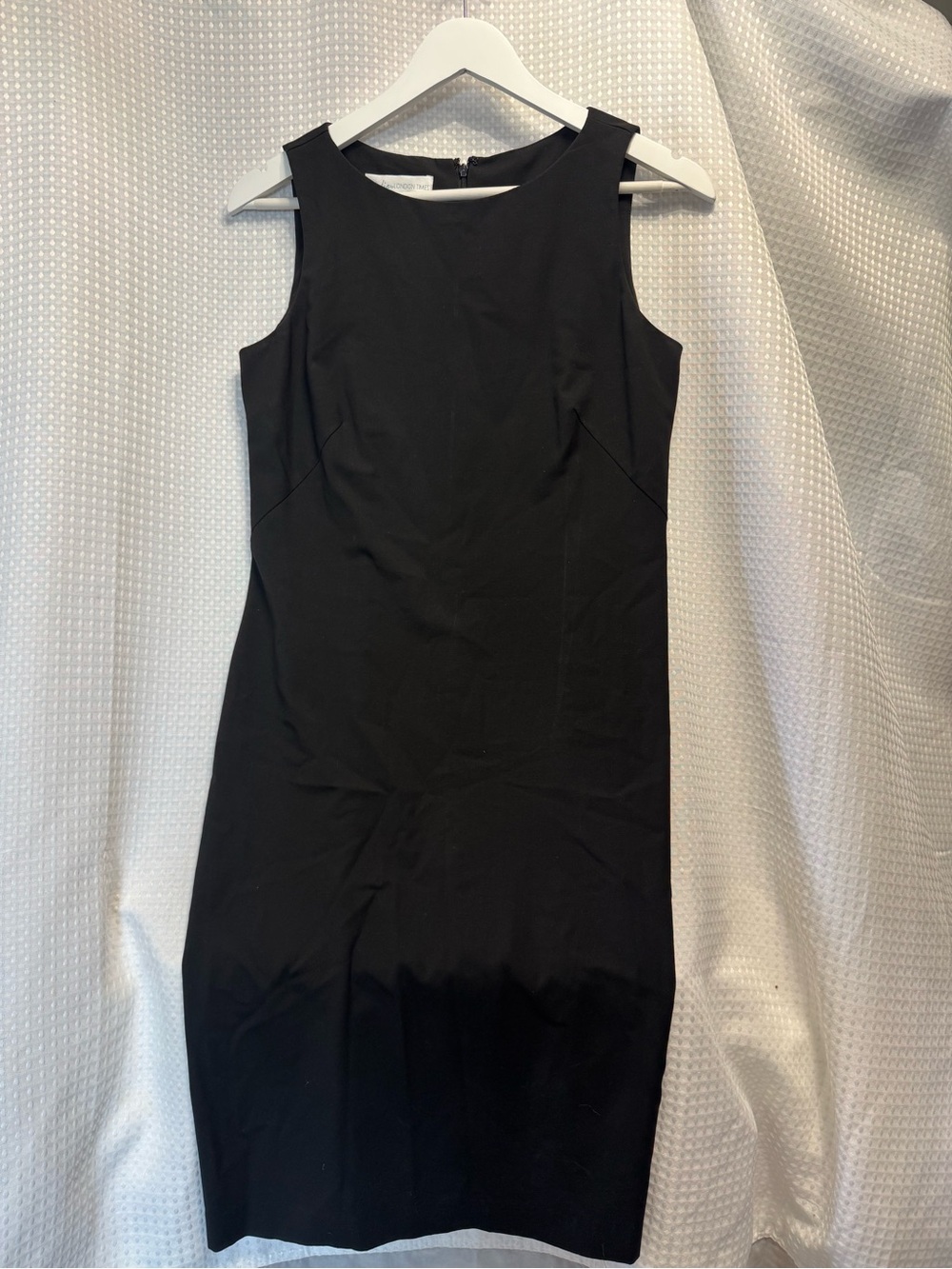 London Times Black Sleeveless Sheath Dress